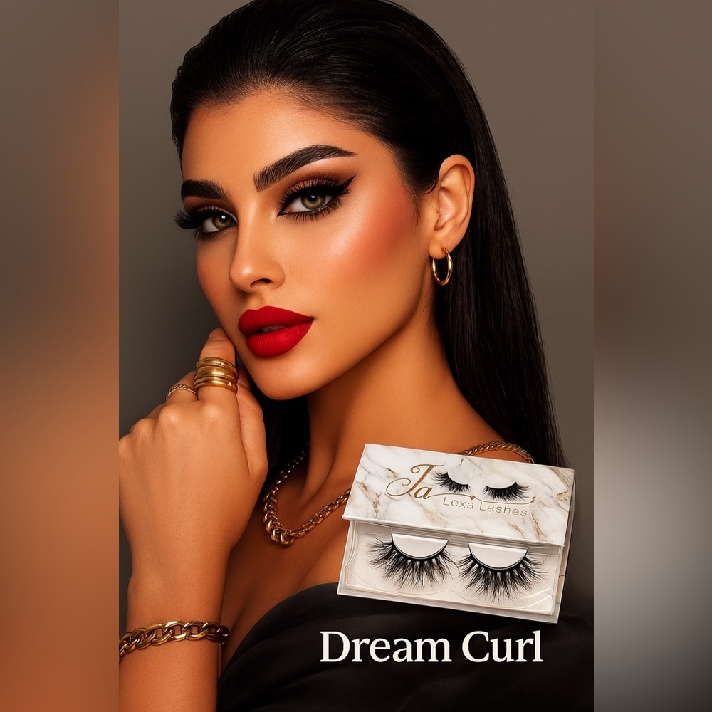 Dramatic Black False Eyelashes